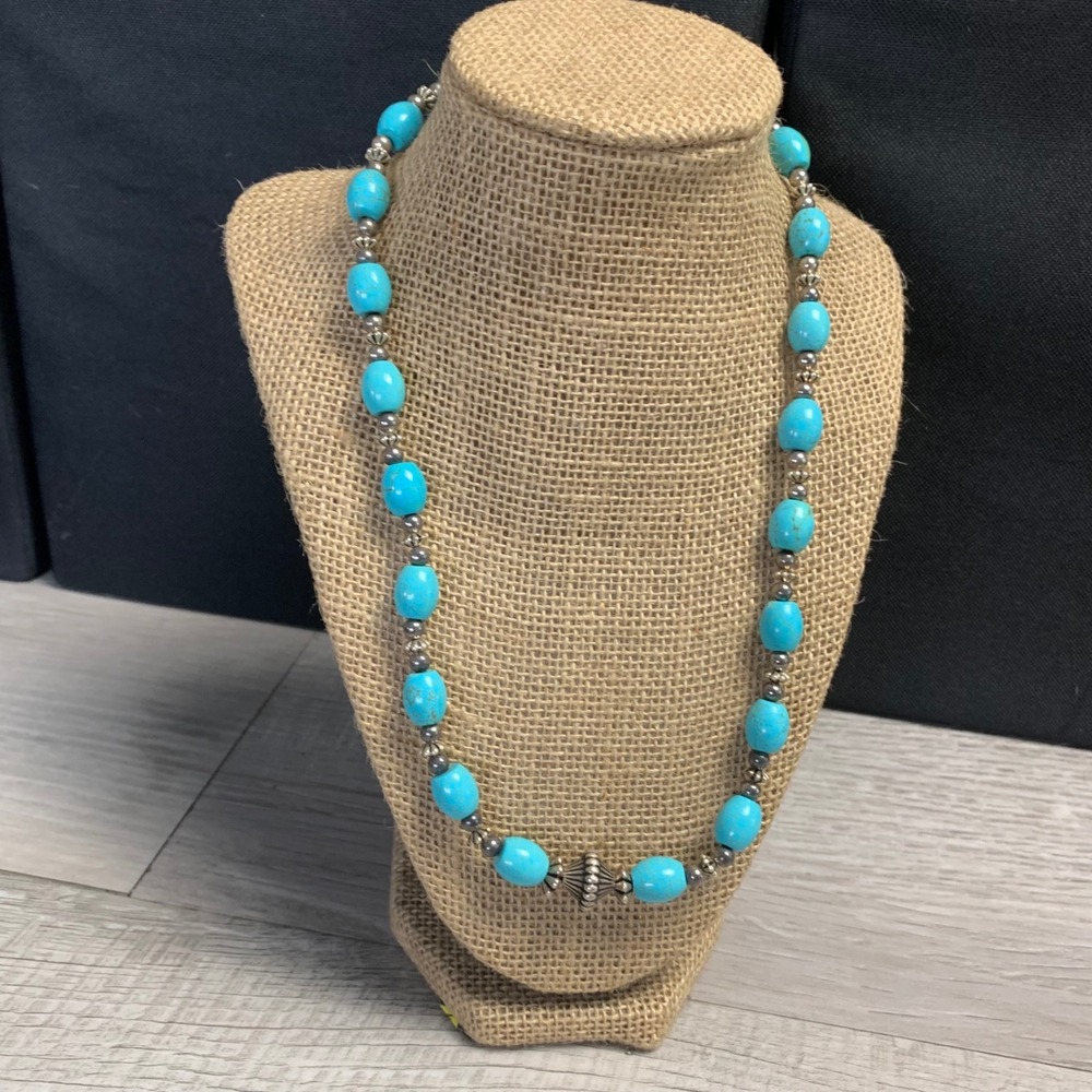 Southwestern Faux Turquoise Beaded Necklace Silver Tone Spacers 20 Inch Boho